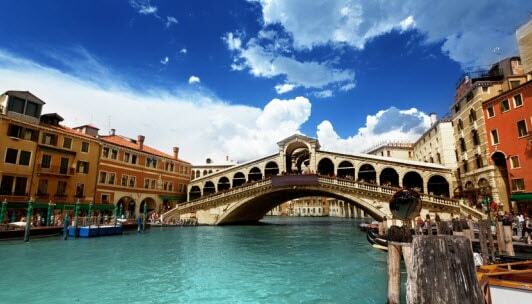 Win Venice Italy Vacation Sweepstakes Contest min